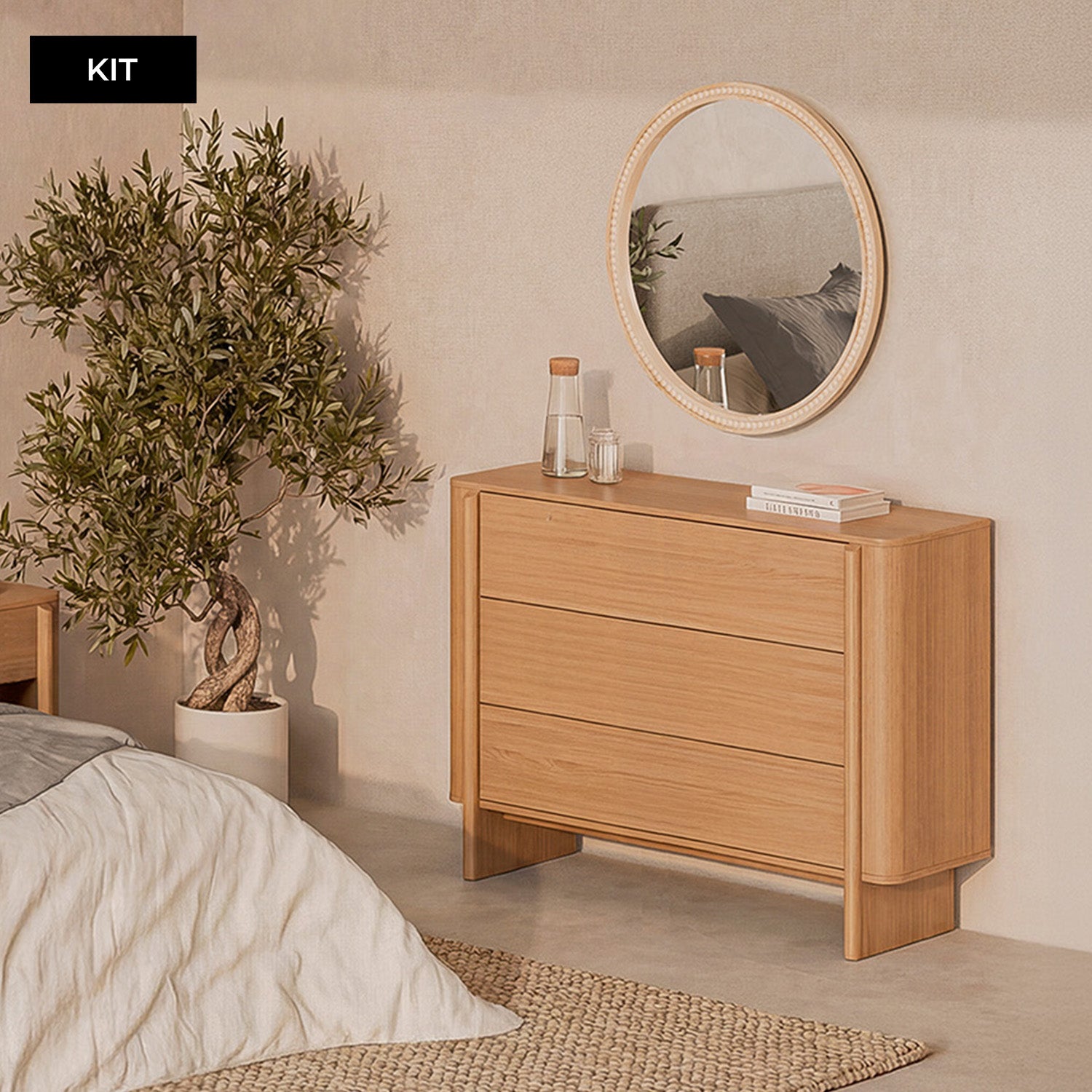 Sydney Chest of Drawers in Oak