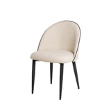Silla clásica tapizada con patas en color negro/beige claro. 