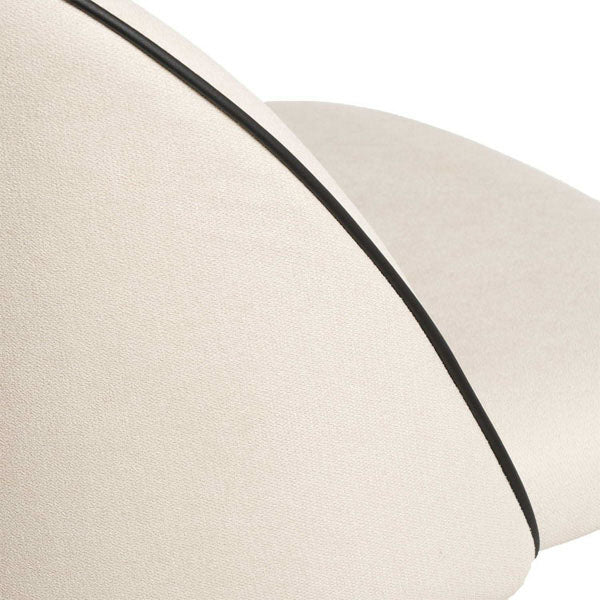 Cadeira Sloane Estofada clássica com Pé Preto