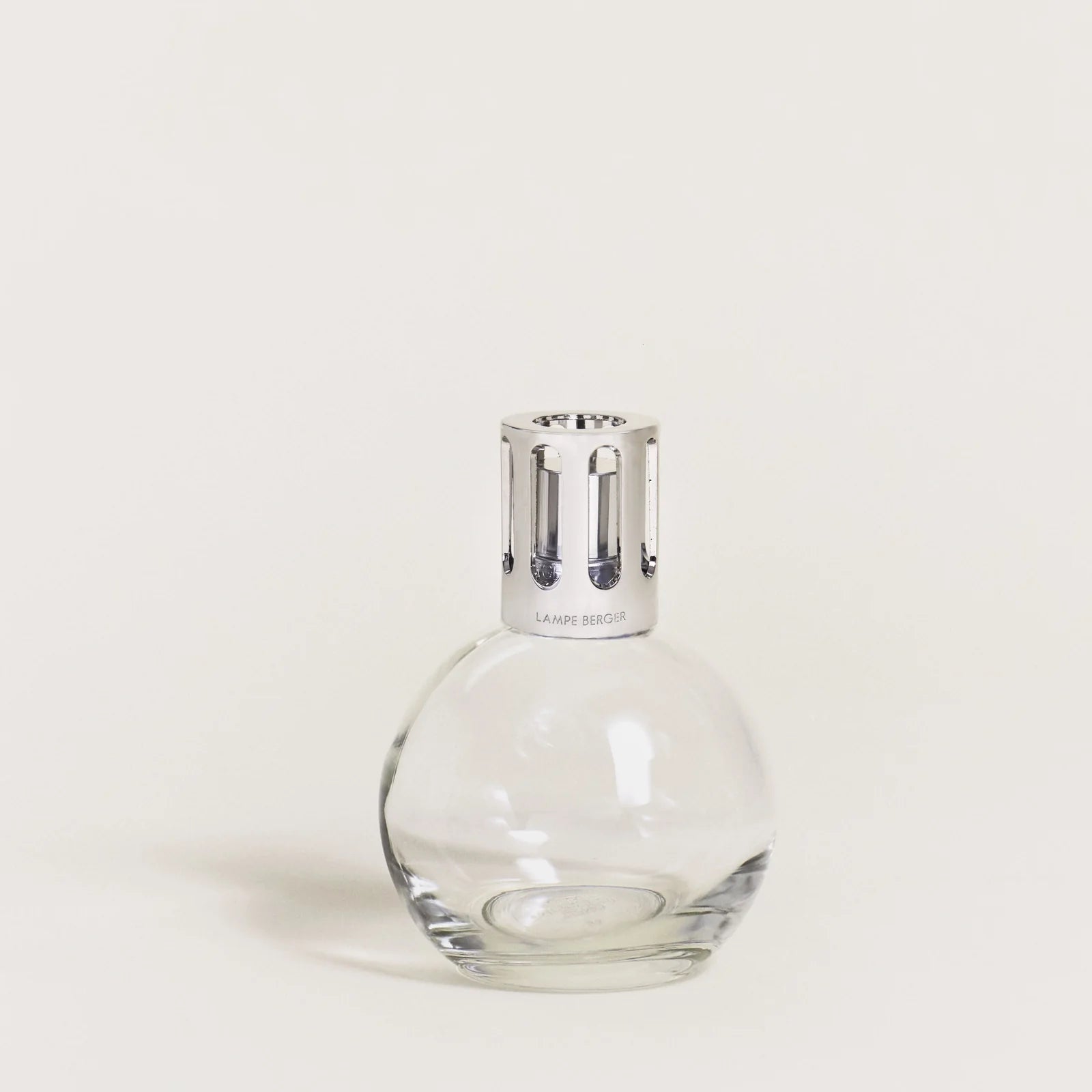 33ec87d036b343eb11dbd29ec539d294284da4aa_004691_Coffret_lampe_Berger_Essentielle_Ronde_P_2.webp