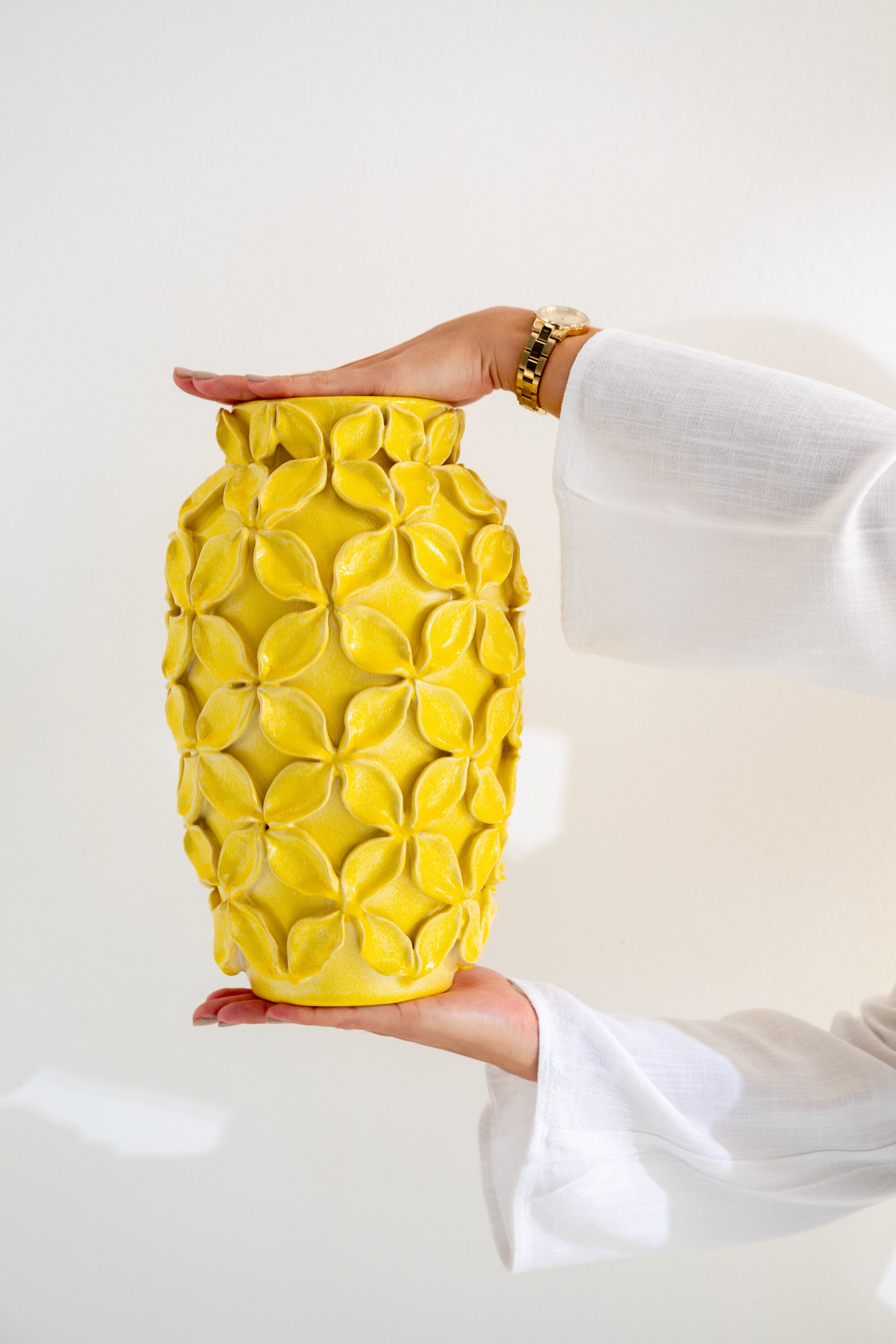 Yellow acrylic flower vase S