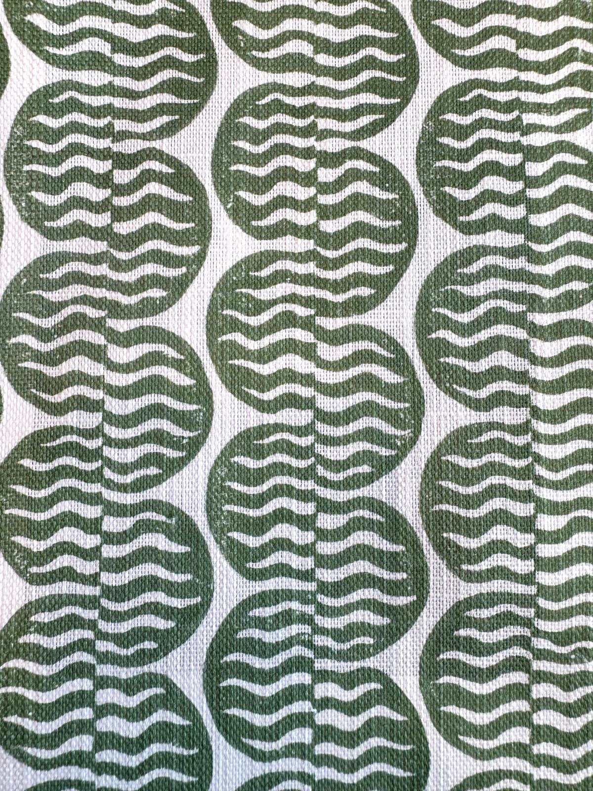 Almofada com Padrão Raft Stripe